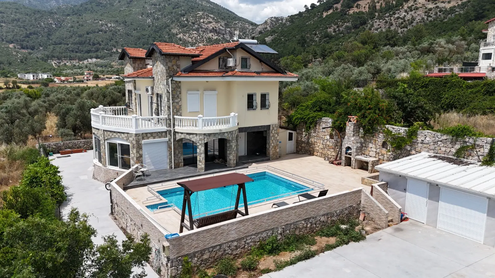 Property in Uzumlu